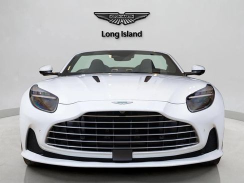Used 2025 Aston Martin DB12 Convertible image 3