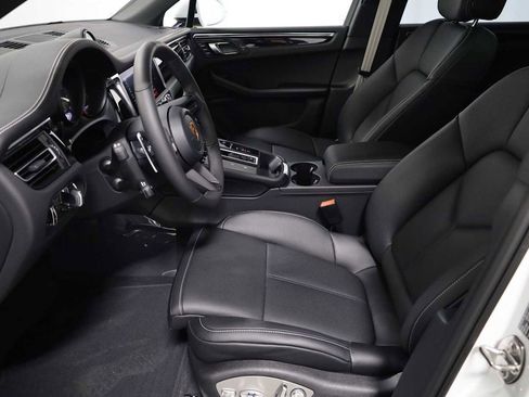 New 2026 Porsche Macan S image 5