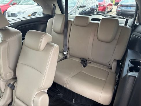 Used 2018 Honda Odyssey Touring image 12