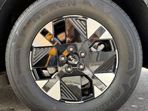 Used 2026 Kia Carnival LXS image 31