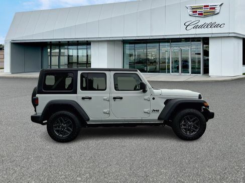 Used 2024 Jeep Wrangler Unlimited Sport AWD/4WD image 7