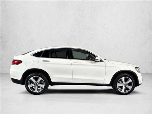 Used 2023 Mercedes-Benz GLC 300 4MATIC Coupe image 4