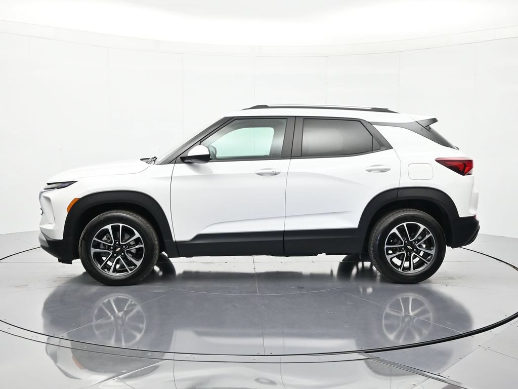Used 2025 Chevrolet TrailBlazer LT FWD image 8