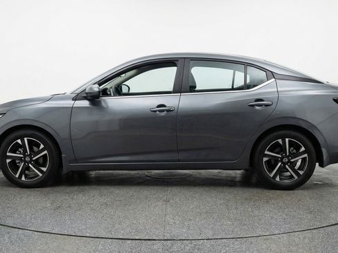 Used 2025 Nissan Sentra SV image 5