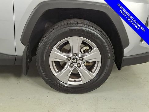 Used 2025 Toyota RAV4 XLE FWD image 10
