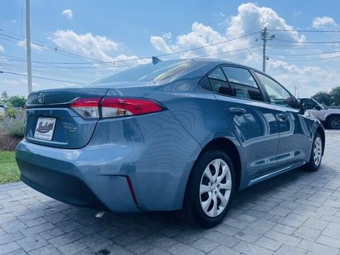 Used 2025 Toyota Corolla LE FWD image 5