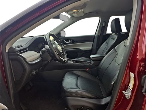 Used 2022 Jeep Compass Limited AWD/4WD image 9