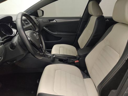 Used 2016 Volkswagen Jetta Sport w/ Lighting Package FWD image 17