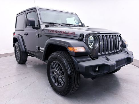Used 2021 Jeep Wrangler Sport AWD/4WD image 11