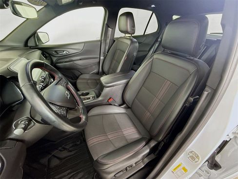 Used 2023 Chevrolet Equinox RS image 6