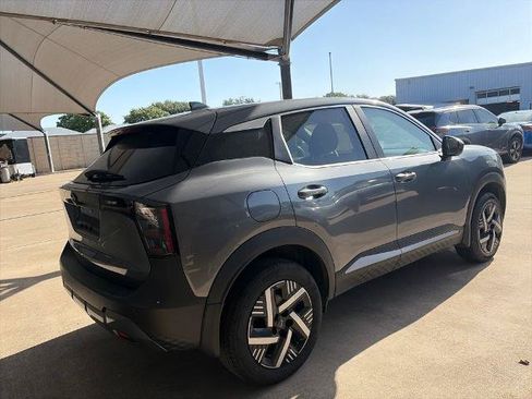Certified 2025 Nissan Kicks SV w/ Charging Package FWD image 11