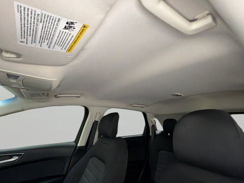 Used 2016 Ford Edge SE FWD image 32