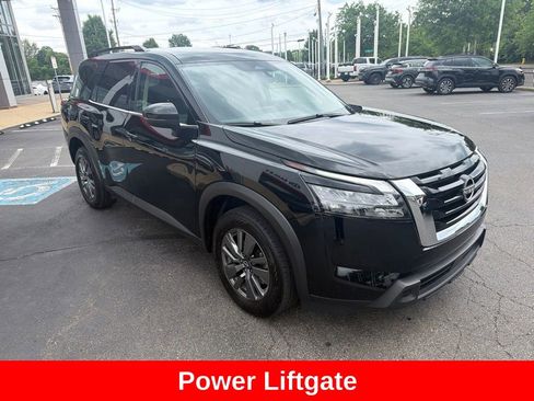 Used 2025 Nissan Pathfinder SV FWD image 9