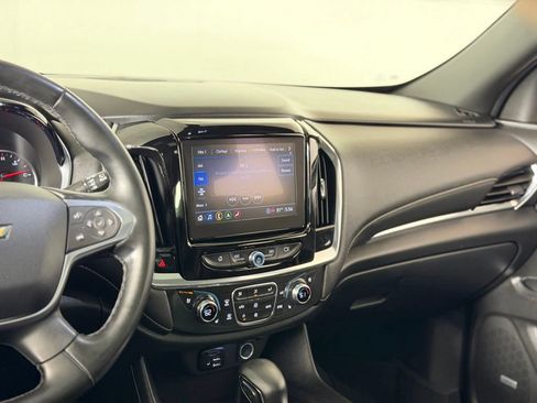 Used 2023 Chevrolet Traverse Premier AWD/4WD image 14