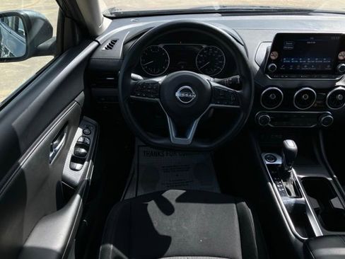 Used 2024 Nissan Sentra SV FWD image 19