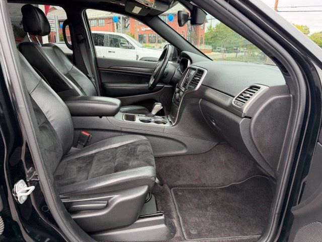 Used 2018 Jeep Grand Cherokee Altitude AWD/4WD image 26