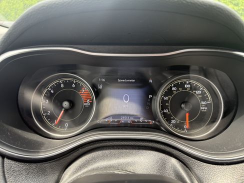 Used 2021 Jeep Cherokee Limited AWD/4WD image 28