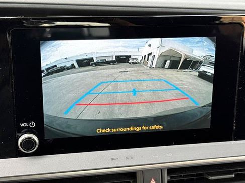 Used 2025 Toyota Prius LE FWD image 21