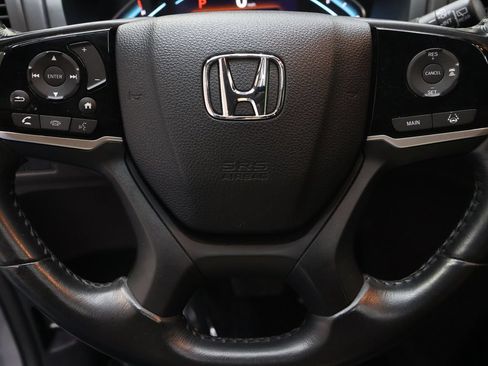 Used 2018 Honda Odyssey EX-L image 21
