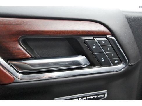 Used 2024 GMC Sierra 1500 Denali Ultimate AWD/4WD image 15
