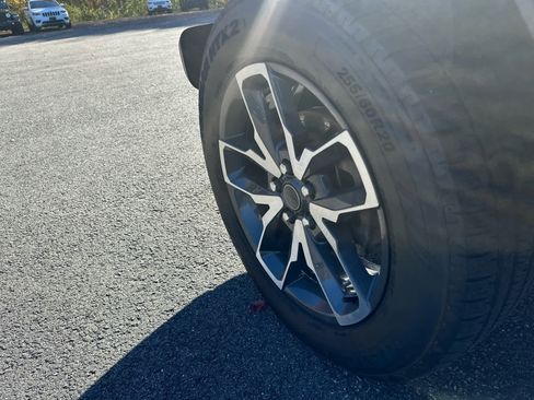 Used 2024 Jeep Wrangler Sport S w/ Convenience Group image 12