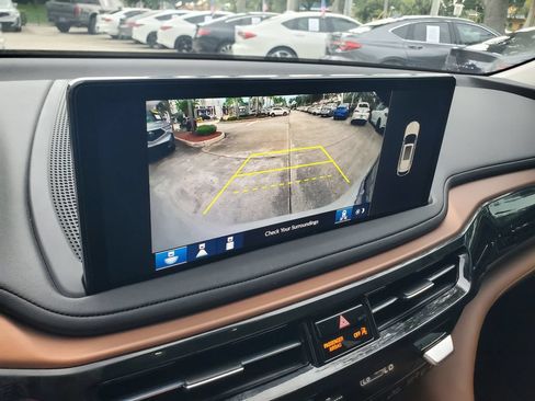 Used 2025 Acura MDX w/ Technology Package FWD image 31