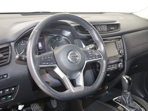 Used 2018 Nissan Rogue SL FWD image 6