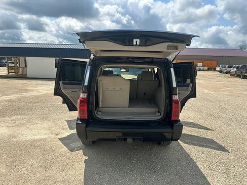 Used 2006 Jeep Commander Limited w/ Trailer Tow Group IV AWD/4WD image 13