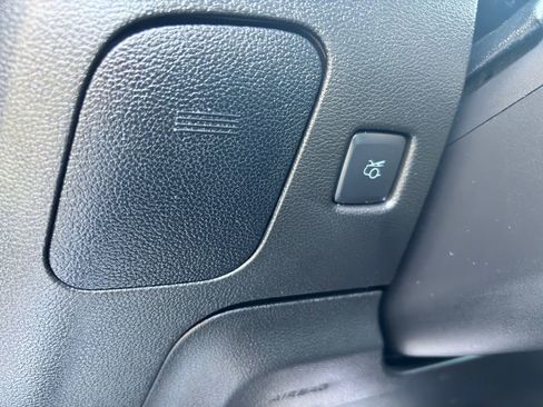 Used 2022 Ford Mustang Premium RWD image 38