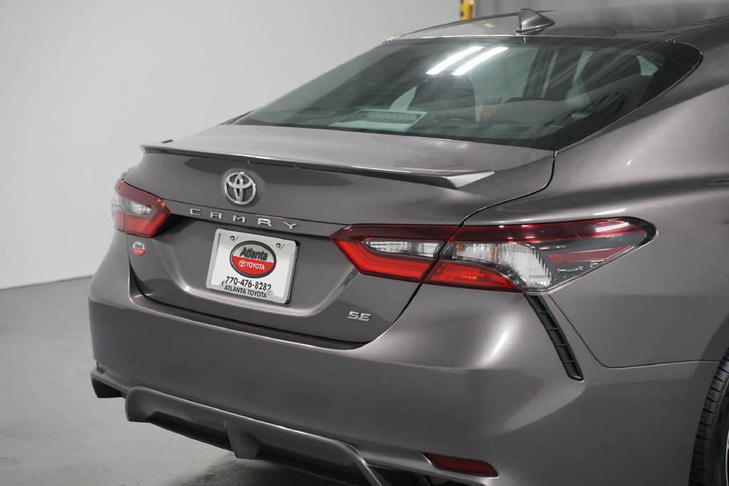 Used 2024 Toyota Camry SE FWD image 9