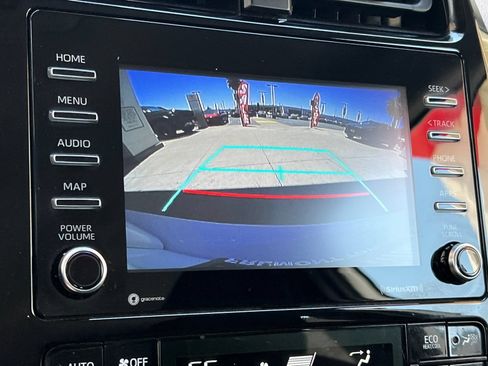 Certified 2022 Toyota Prius LE FWD image 19