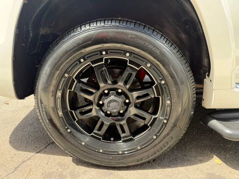 Used 2017 Toyota 4Runner Limited RWD image 33