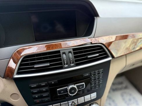 Used 2012 Mercedes-Benz C 250 Sedan w/ Comand Single Disc Pkg image 5