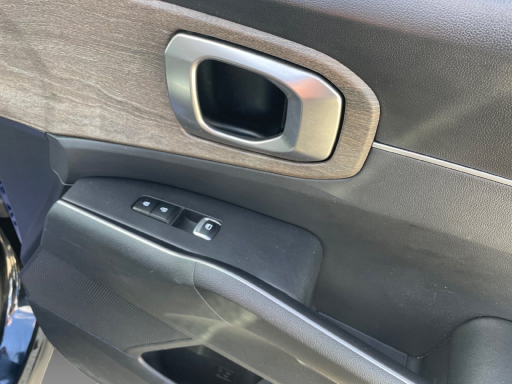 Certified 2023 Kia Sorento X-Line EX AWD/4WD image 13
