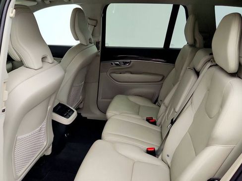 Used 2019 Volvo XC90 T5 Momentum w/ Protection Package Premier FWD image 20