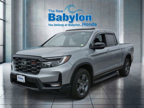 Used 2025 Honda Ridgeline TrailSport image 1