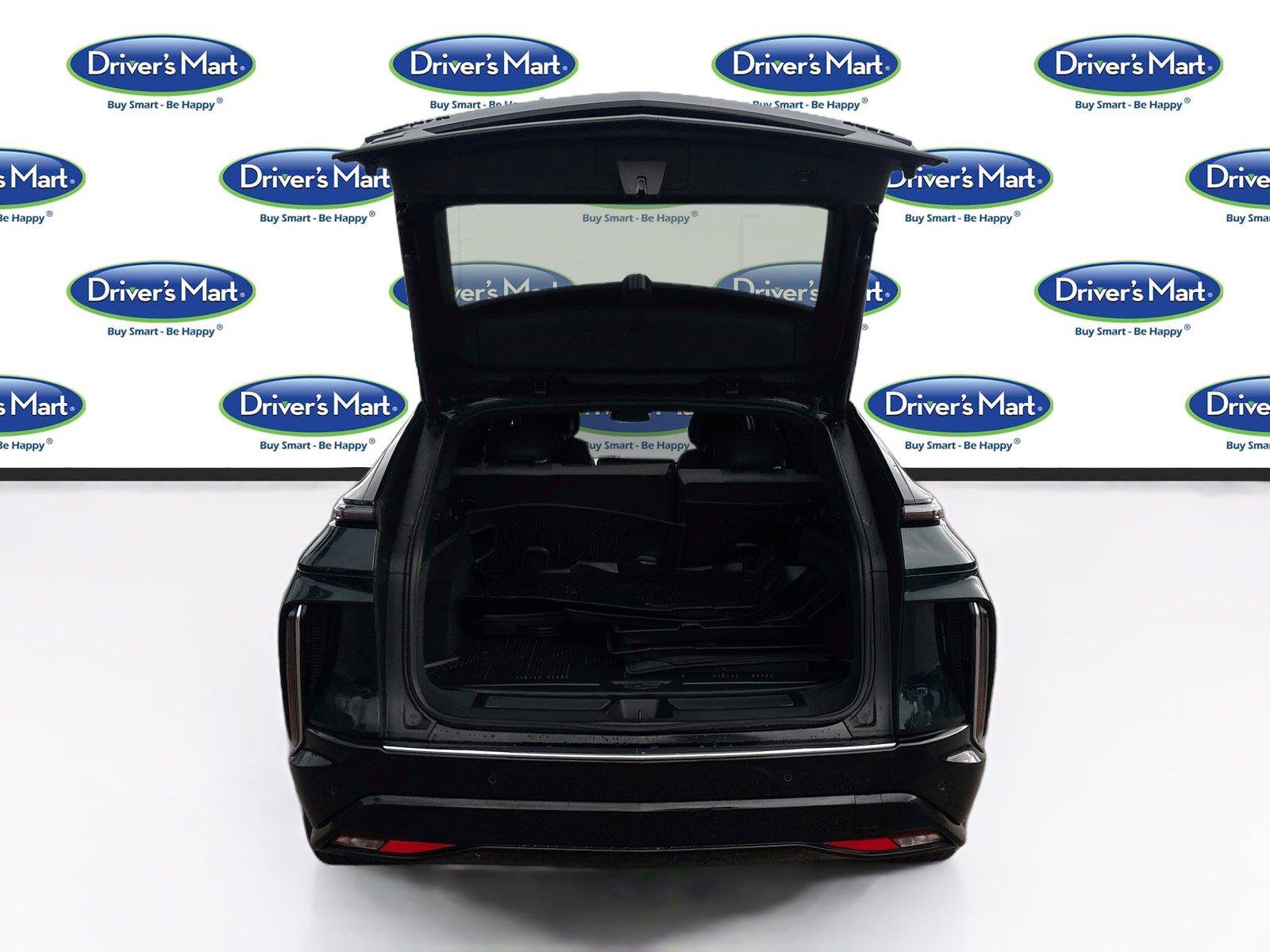 Used 2024 Cadillac Lyriq Tech RWD image 26