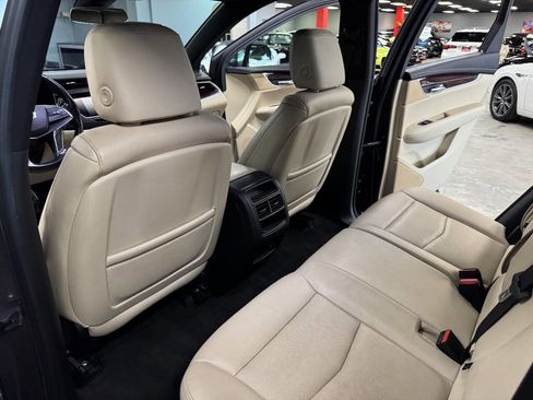 Used 2019 Cadillac XT5 Luxury image 44