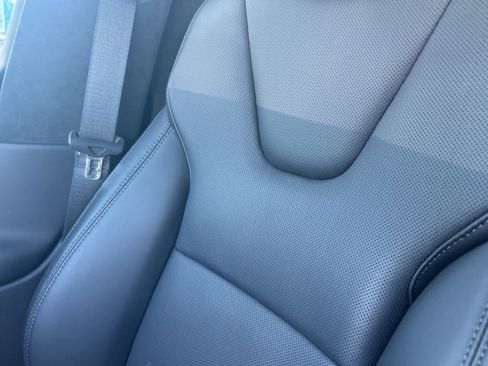 Used 2022 Tesla Model X image 32