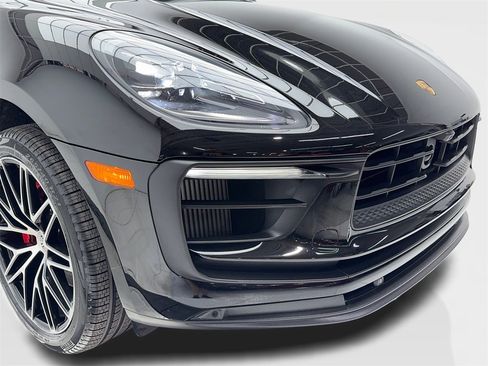 Used 2022 Porsche Macan S image 3