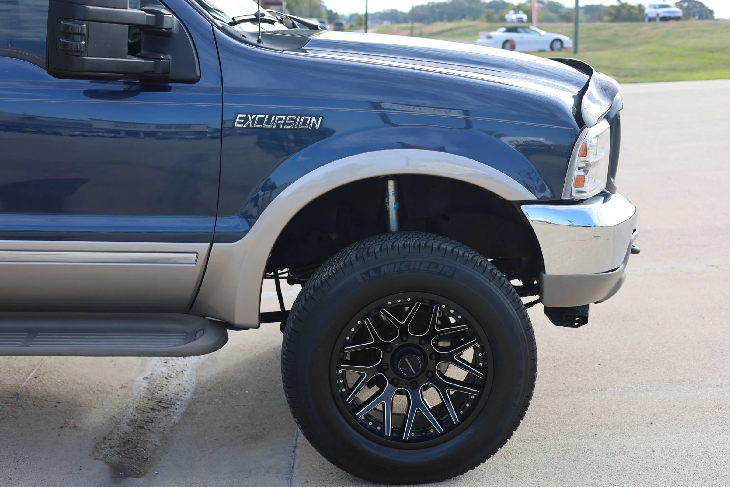 Used 2002 Ford Excursion Limited AWD/4WD image 16
