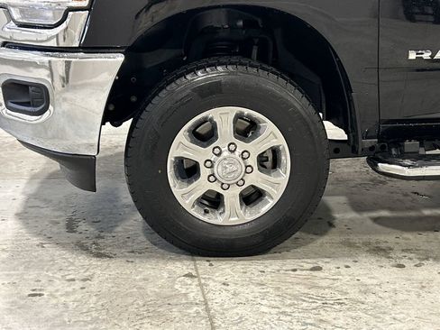 Used 2024 RAM 2500 Big Horn w/ Bed Utility Group image 11