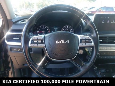 Certified 2022 Kia Telluride S image 11