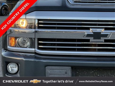 Used 2017 Chevrolet Silverado 2500 High Country w/ Duramax Plus Package image 4