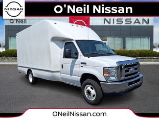Used 2014 Ford E-350 and Econoline 350 Super Duty image 1