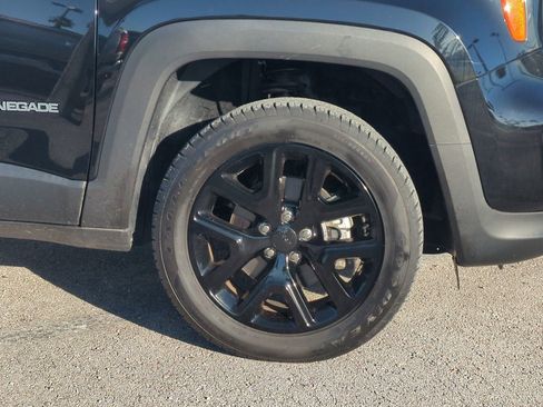 Used 2023 Jeep Renegade Altitude w/ Sun/Sound Group image 9