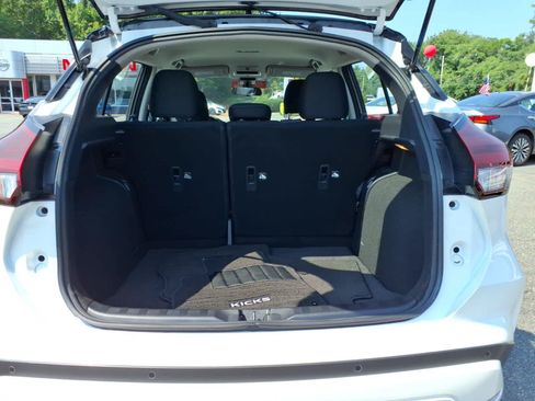 Certified 2024 Nissan Kicks SV FWD image 16