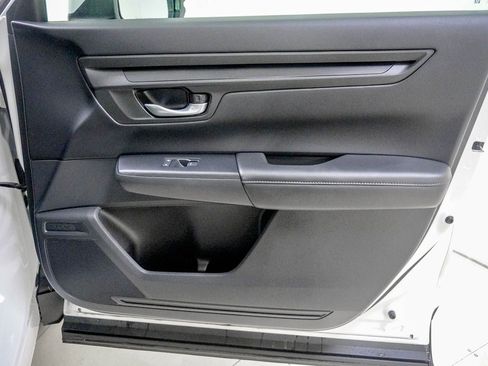 Used 2023 Honda CR-V LX image 30