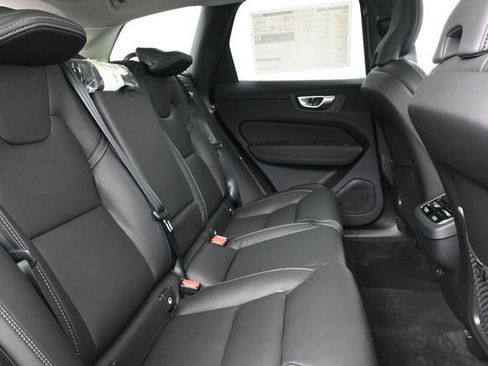 New 2027 Volvo XC60 B5 Ultra AWD/4WD image 32