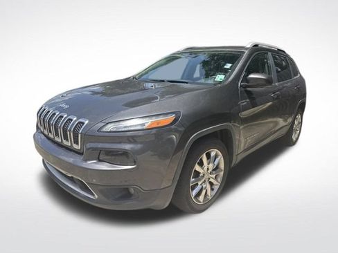 Used 2017 Jeep Cherokee Limited FWD image 3